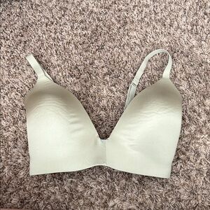 SKIMS Wireless Form T-Shirt Bra